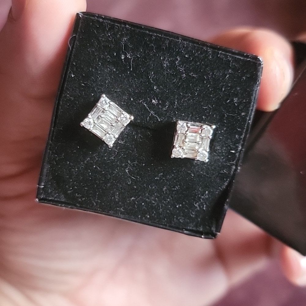 Diamond earrings